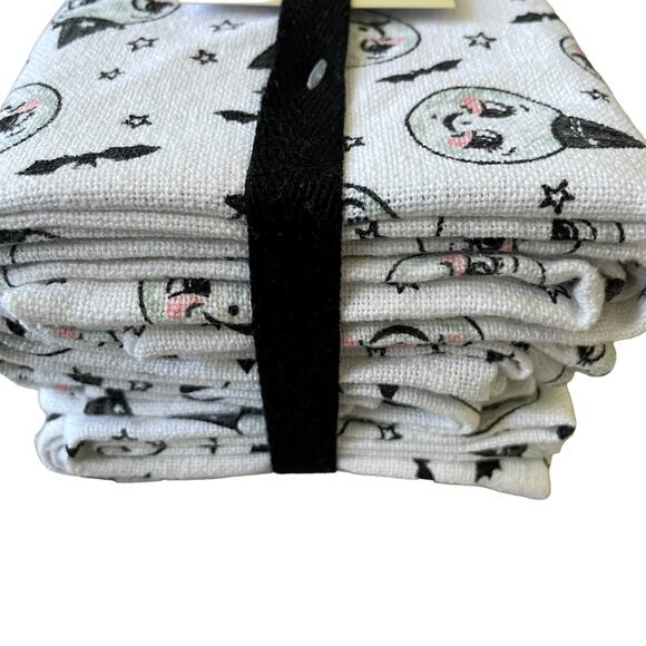 Johanna Parker Smiling Moon Halloween Cotton Napkins 18x18 Set of 8 New - Picture 8 of 10